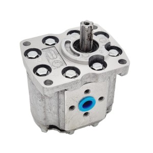 Pompa hydrauliczna podnośnika lewa NSZ 16L Władimiriec T-25