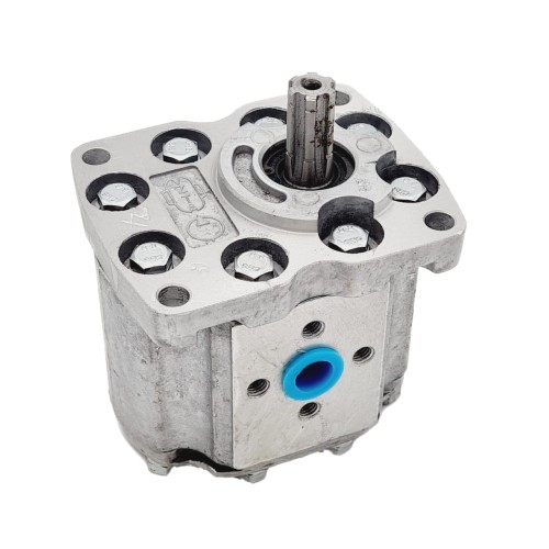 Pompa hydrauliczna podnośnika lewa NSZ 16L Władimiriec T-25.jpg