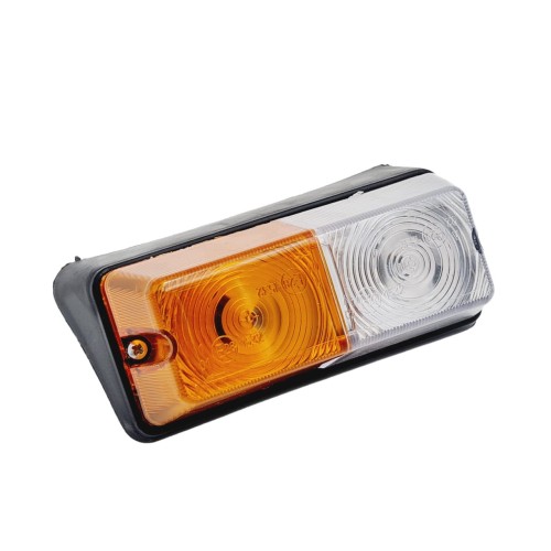 Lampa przednia metalowa prawa Władimiriec T25.jpg