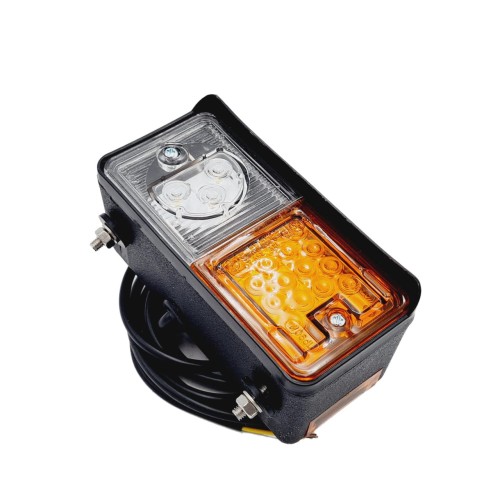 Lampa kierunku lewa W06 LED URSUS C-360 C-385 MF 12V 24V.jpg